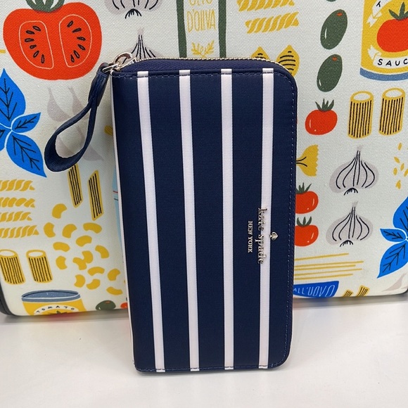 Kate Spade Chelsea Nylon Large Continental Wallet
Color: Parisian Night 
NWT - Picture 15 of 16